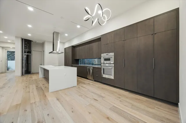 $2,849,000 | 2129 Quenby Street, Houston, TX 77005