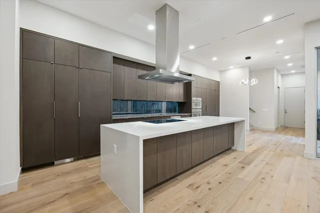 $2,849,000 | 2129 Quenby Street, Houston, TX 77005