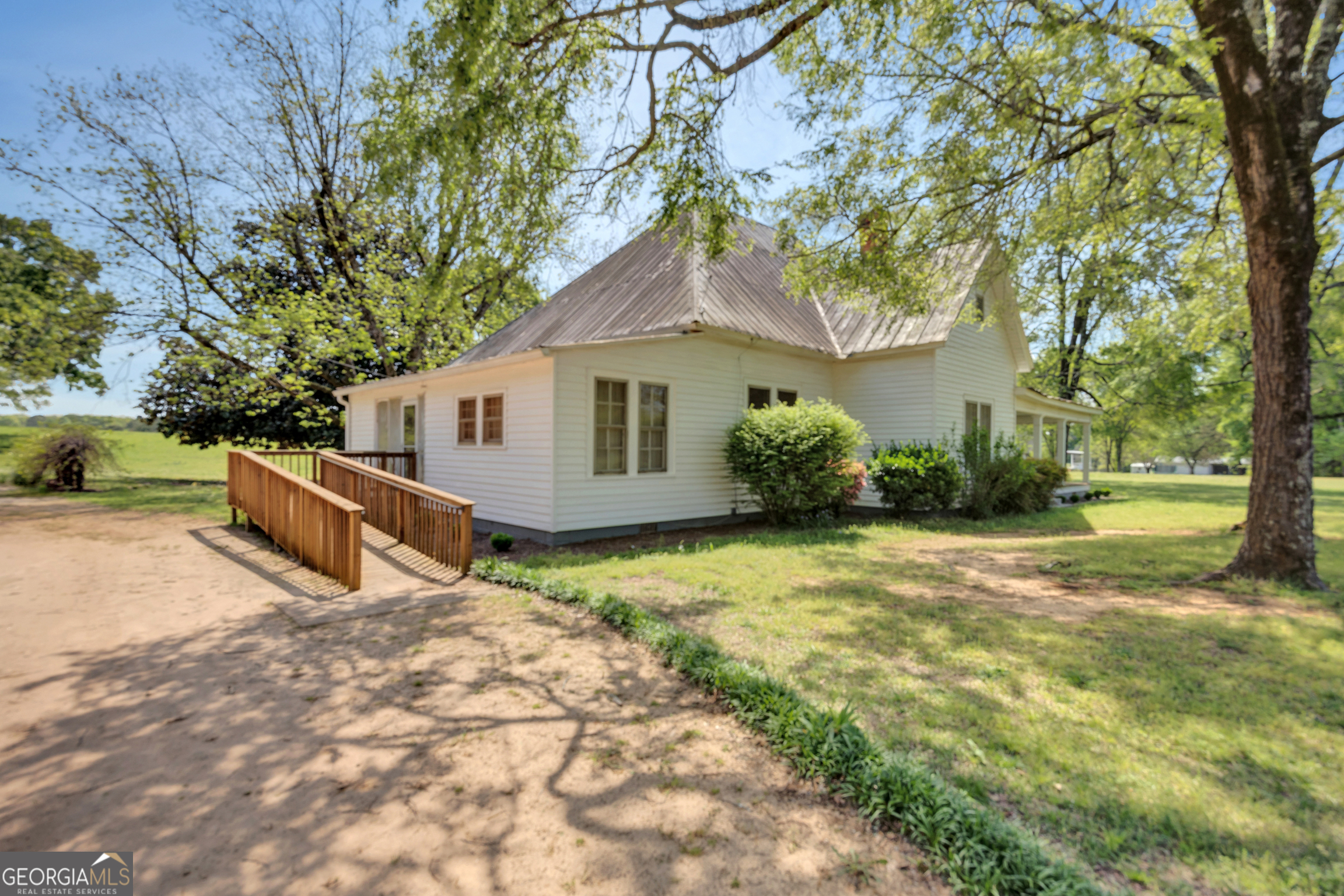 1635 Highway 36 Jackson, GA 30233 - Photo 3 of 55