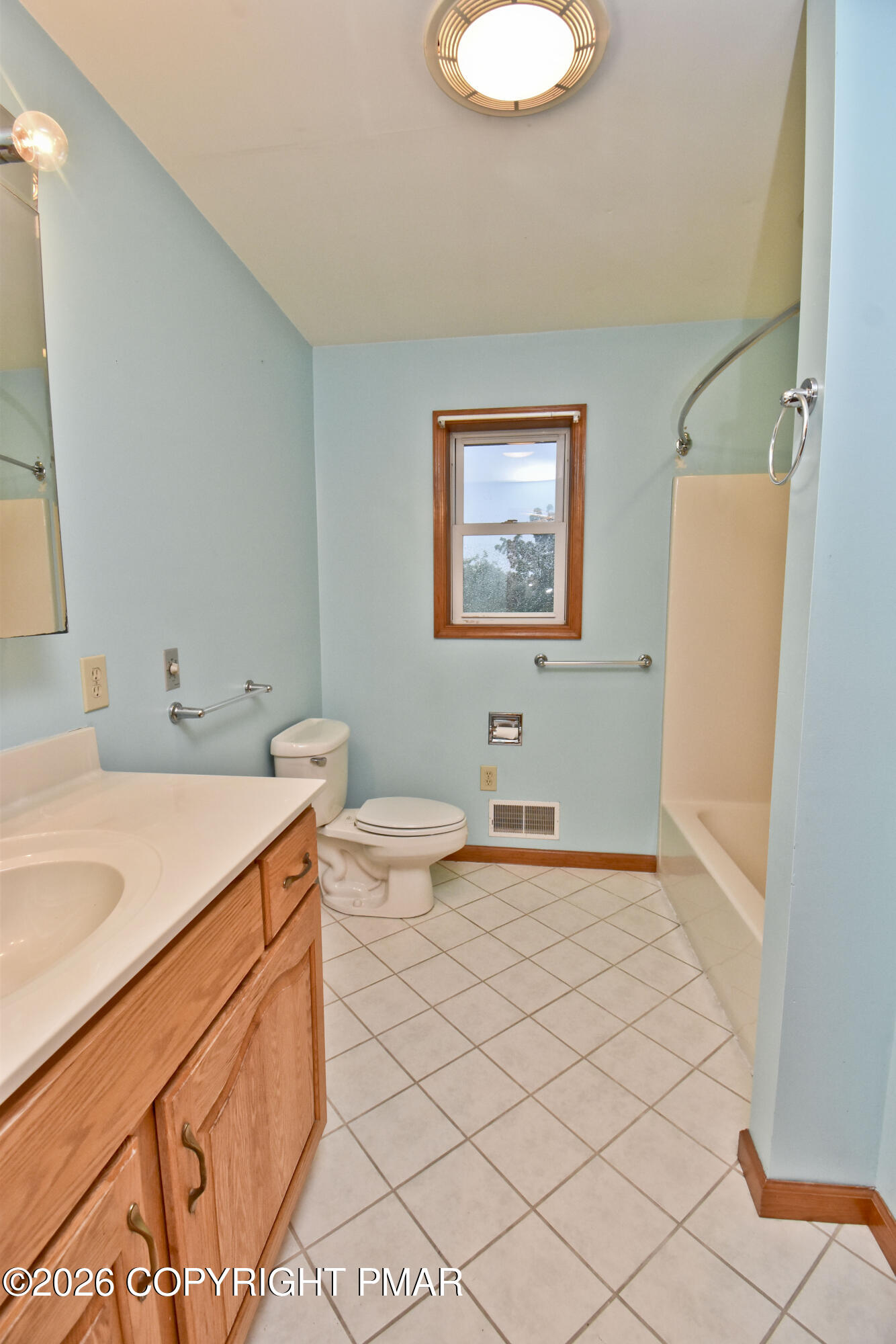 182 Frantz Road Bartonsville, PA 18321 - Photo 39 of 60 13 Bath