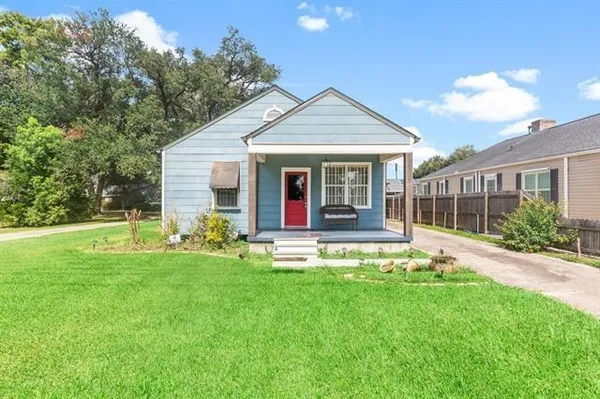$1,900 | 902 Main Street, Laplace, LA 70068