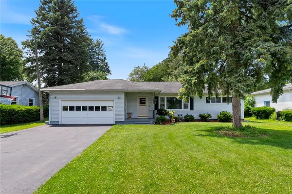 $199,900 | 48 Tarwood Drive, Gates, NY 14606