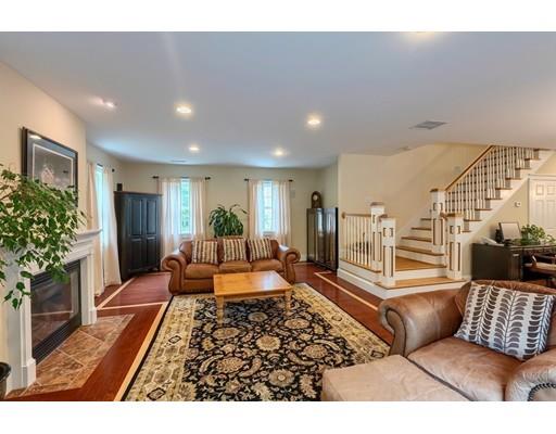 31 Boston Road Chelmsford, MA 01824 - Photo 23 of 42 a living room with furniture