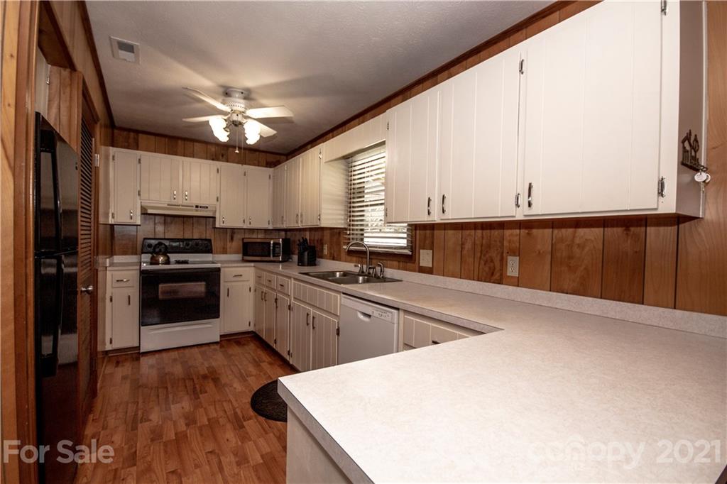 60 Stoney Ridge Loop Maggie Valley, NC 28751 - Photo 8 of 17