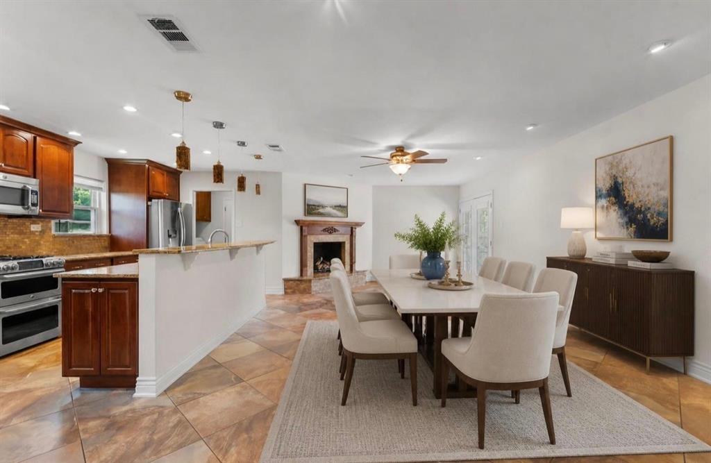 2530 Springhill Drive Dallas, TX 75228 - Photo 4 of 18 this room has been virtually staged