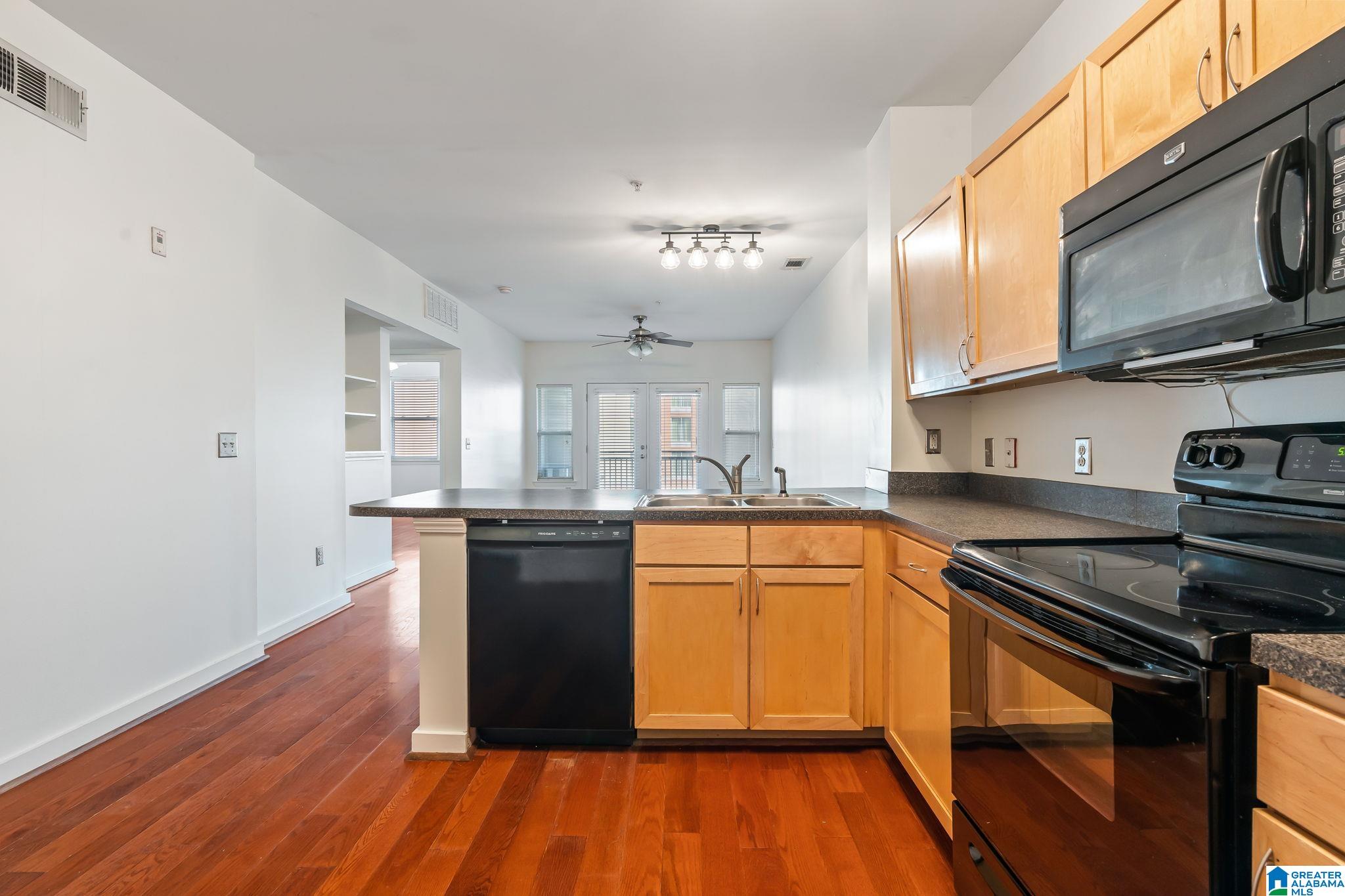 401 20th Street South, Unit 309 Birmingham, AL 35233 - Photo 11 of 37