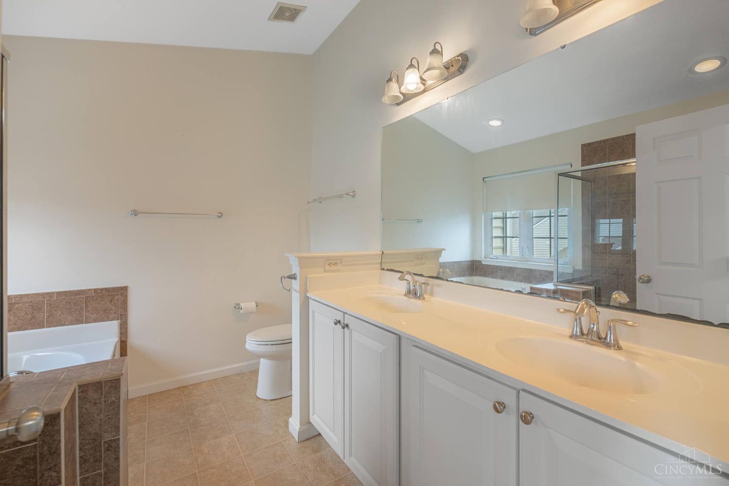 3402 Yosemite Falls Road Maineville, OH 45039 - Photo 12 of 25 Gallery Image 12