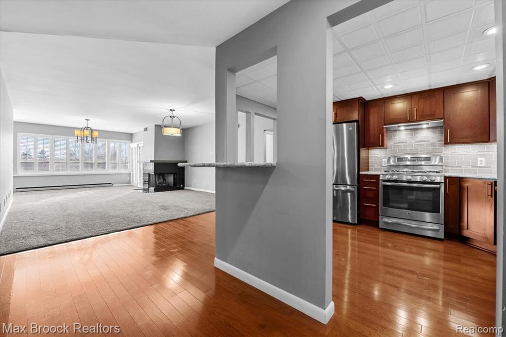 969 Green View Court, Unit 42 Rochester Hills, MI 48307 - Photo 8 of 41
