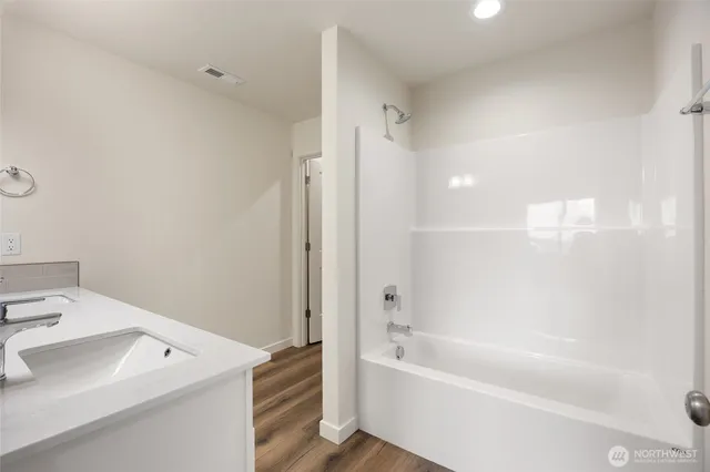 $300,000 | 601 Lot 10 Dorsing Street, Unit B, Moses Lake, WA 98837