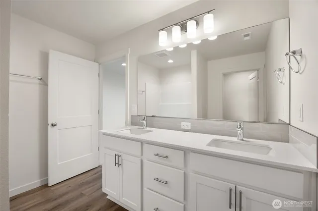 $300,000 | 601 Lot 10 Dorsing Street, Unit B, Moses Lake, WA 98837