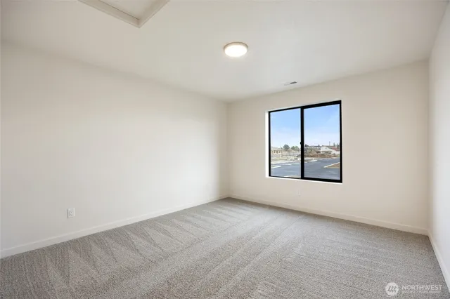 $300,000 | 601 Lot 10 Dorsing Street, Unit B, Moses Lake, WA 98837