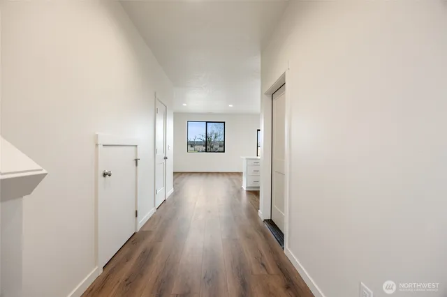 $300,000 | 601 Lot 10 Dorsing Street, Unit B, Moses Lake, WA 98837