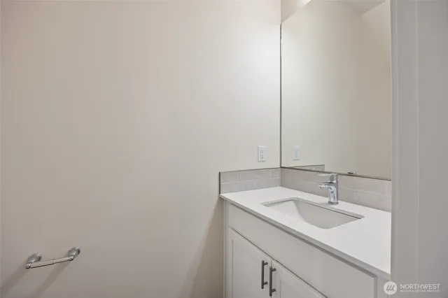 $300,000 | 601 Lot 10 Dorsing Street, Unit B, Moses Lake, WA 98837