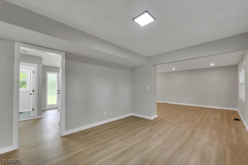 6 Mitchell Road Parsippany, NJ 07054 - Photo 8 of 29 Gallery Image 8