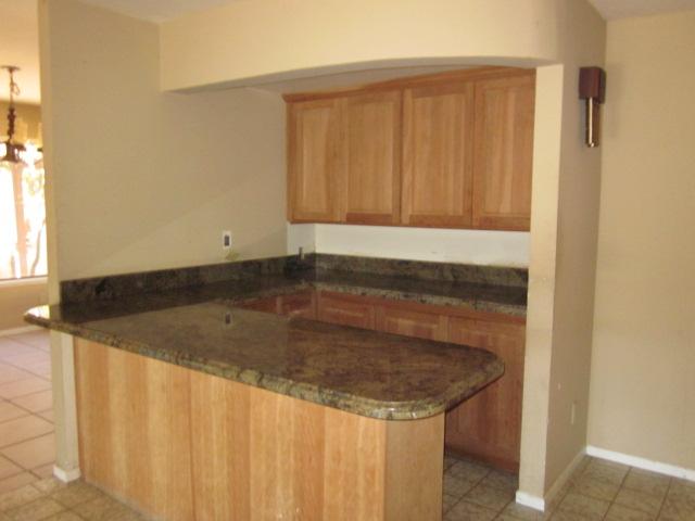 25551 Jesmond Dene Road Escondido, CA 92026 - Photo 4 of 14 Gallery Image 4
