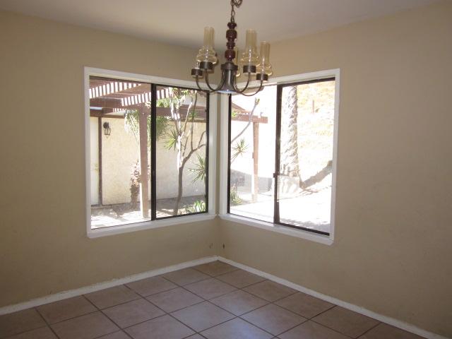25551 Jesmond Dene Road Escondido, CA 92026 - Photo 5 of 14 Gallery Image 5