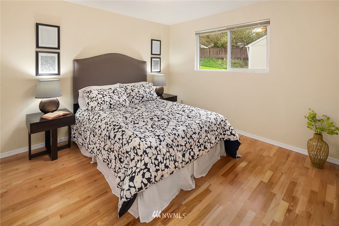 20006 101st Avenue Northeast Bothell, WA 98011 - Photo 11 of 23 Gallery Image 11