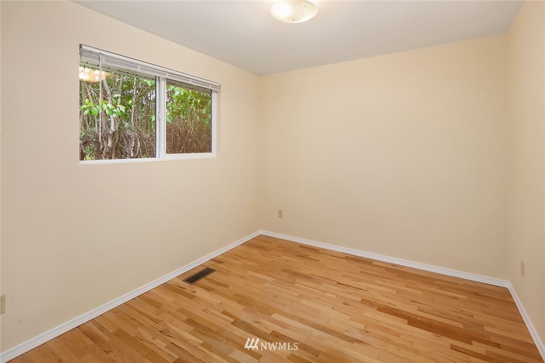 20006 101st Avenue Northeast Bothell, WA 98011 - Photo 15 of 23 Gallery Image 15
