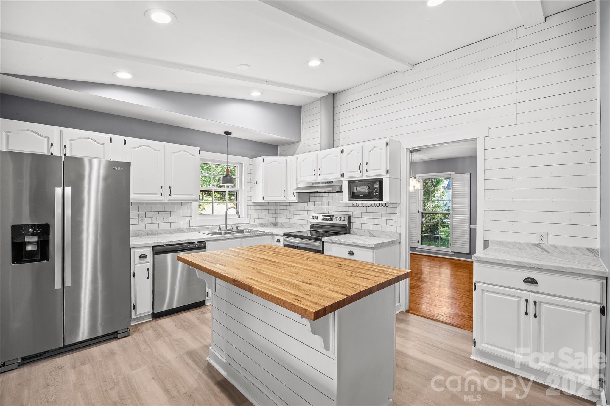 511 Morning Dale Road Matthews, NC 28105 - Photo 9 of 48 Gallery Image 9