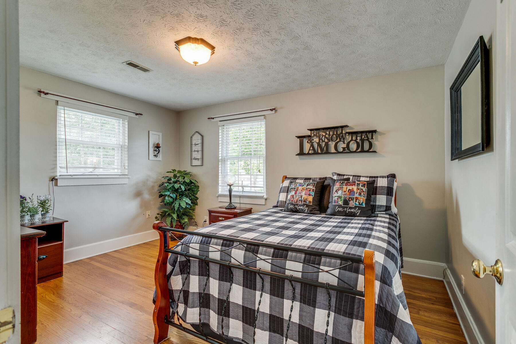 1833 Fairoaks Road Kingsport, TN 37664 - Photo 28 of 56 028