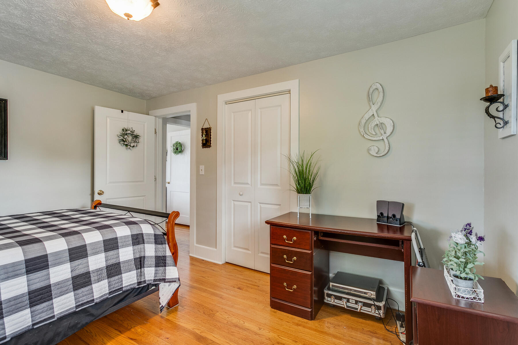 1833 Fairoaks Road Kingsport, TN 37664 - Photo 30 of 56 030