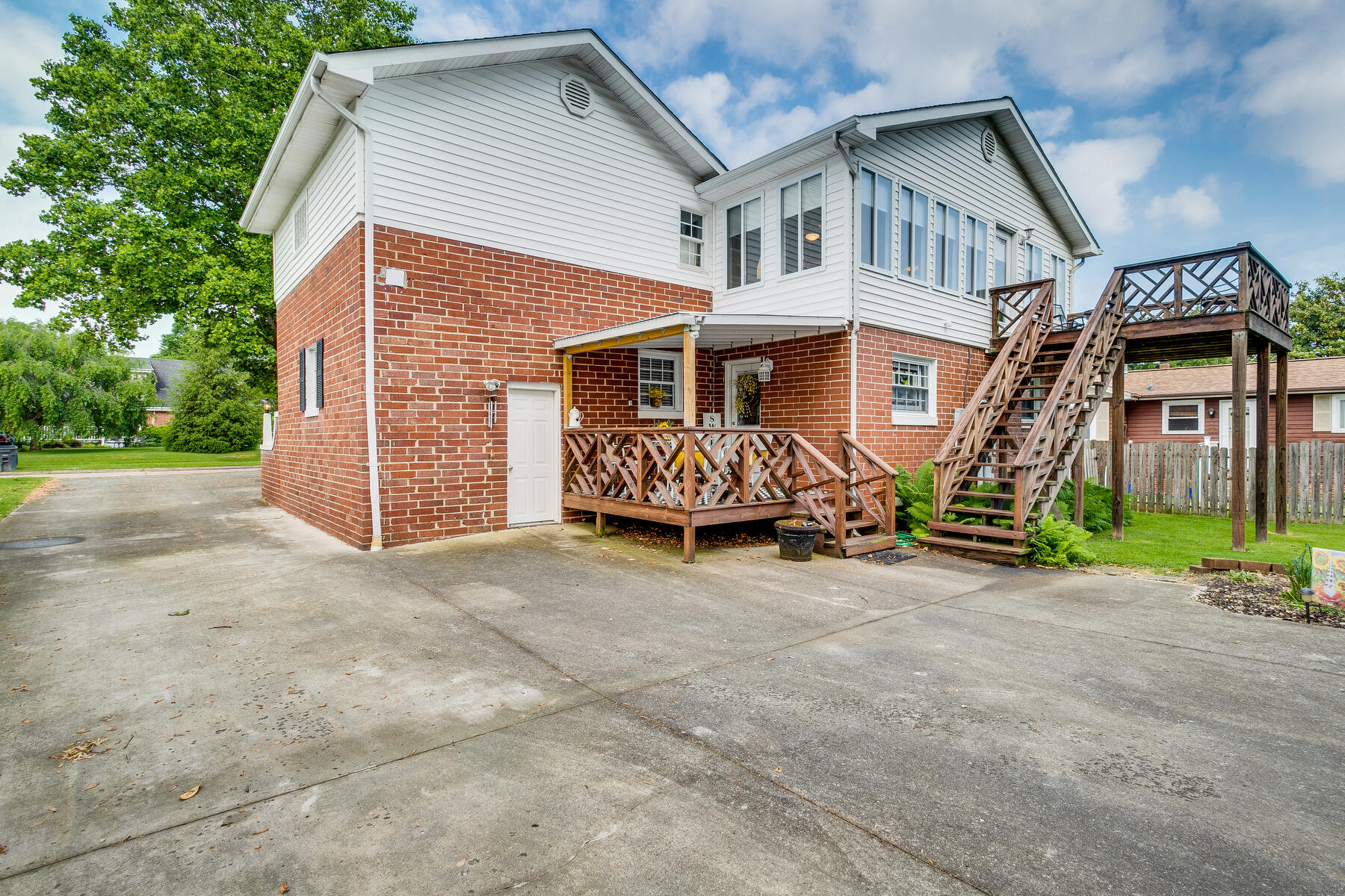 1833 Fairoaks Road Kingsport, TN 37664 - Photo 45 of 56 045