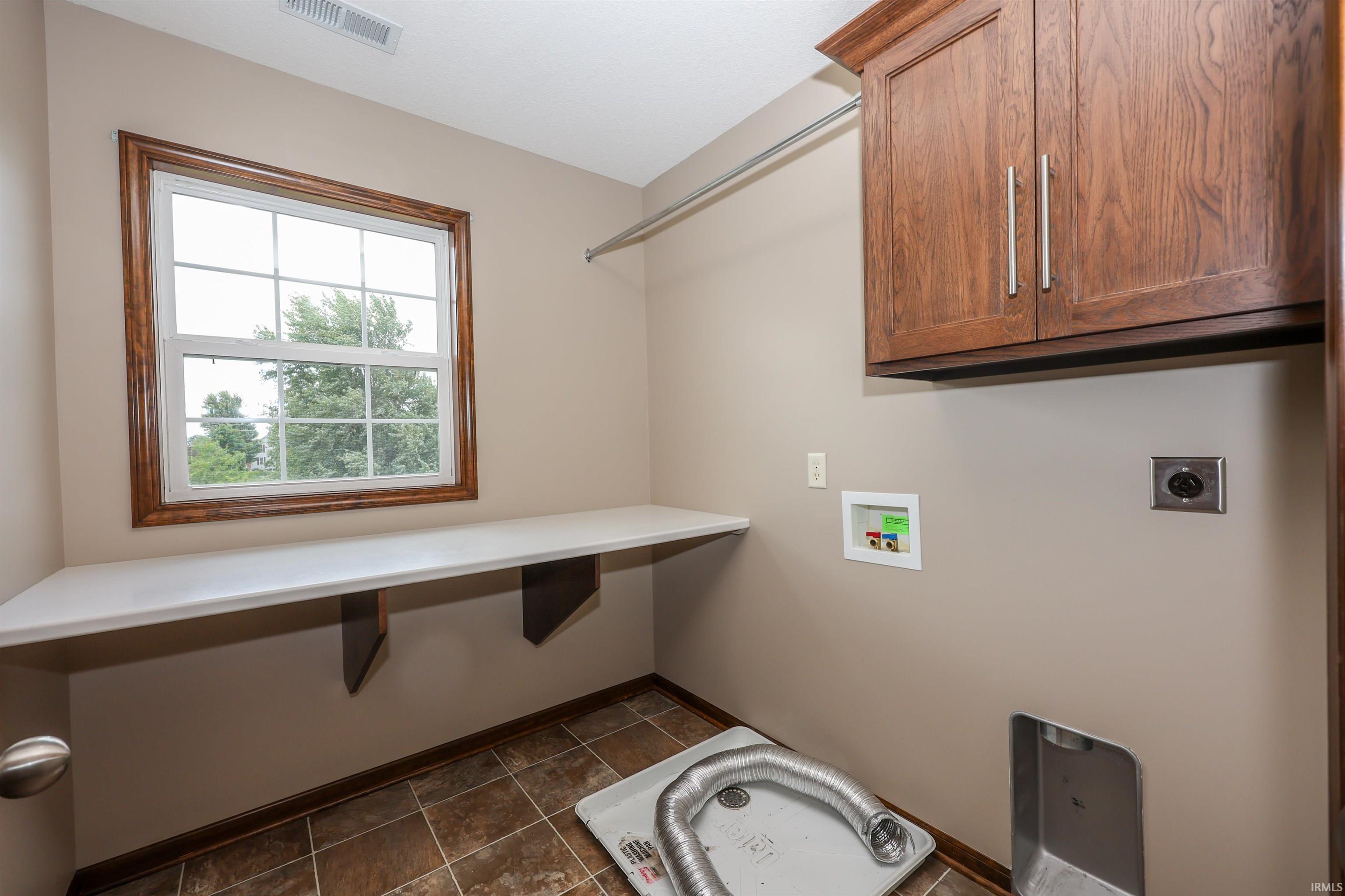 11919 Edgerton Road New Haven, IN 46774 - Photo 36 of 41