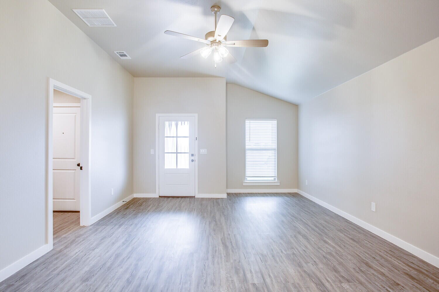 1917 133rd Street Lubbock, TX 79423 - Photo 3 of 18 l-232