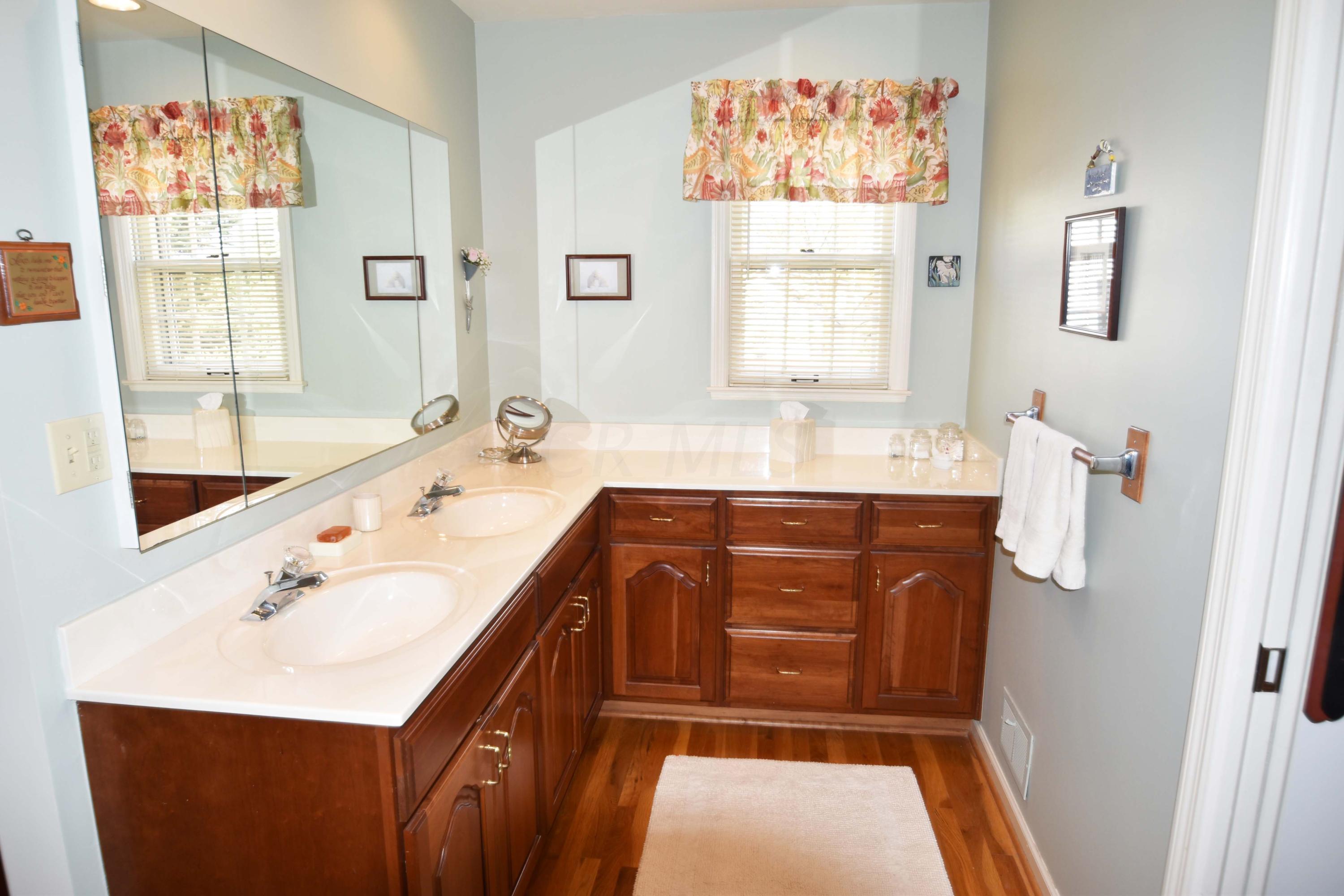 1953 Lytham Road Columbus, OH 43220 - Photo 36 of 49 Gallery Image 36