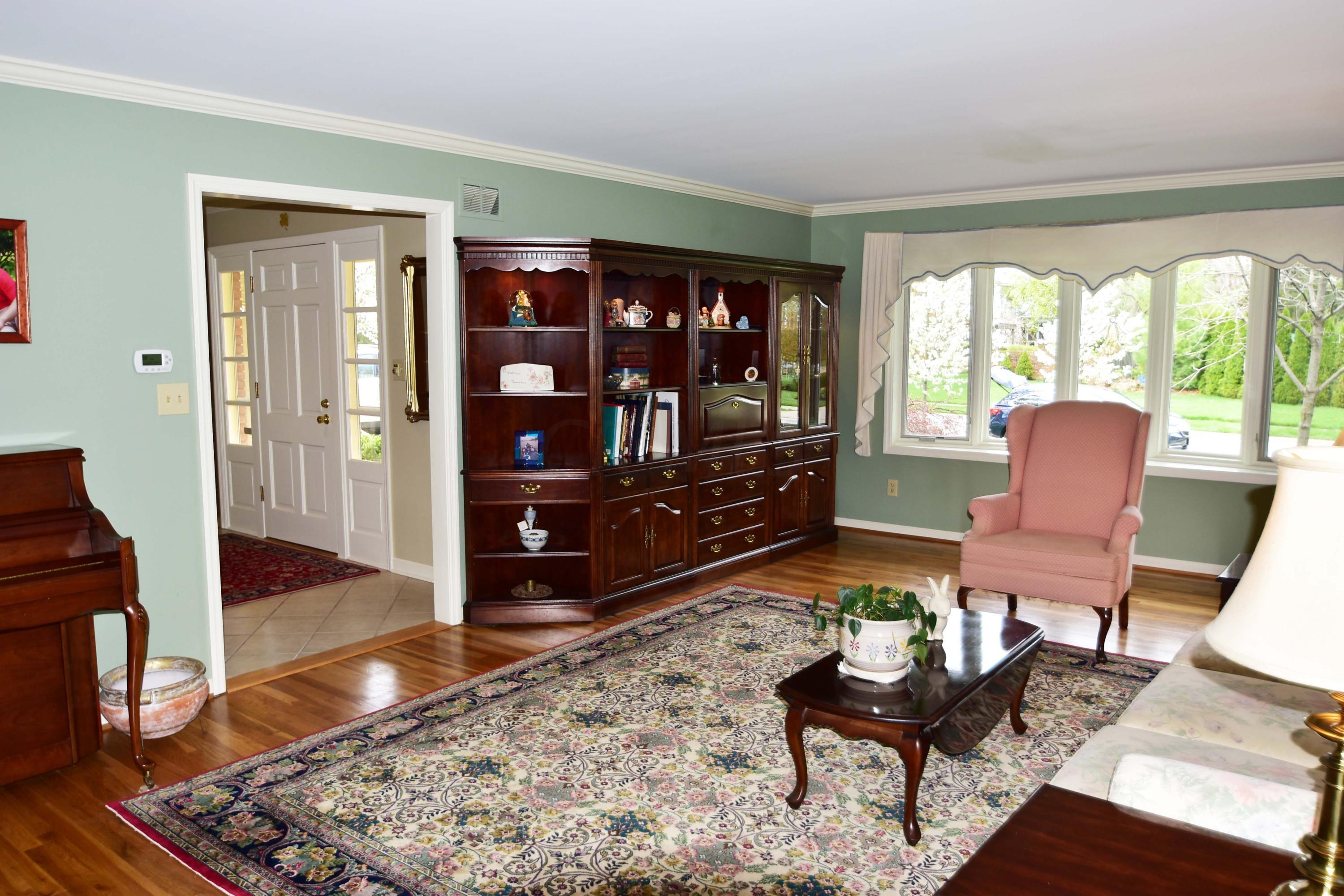 1953 Lytham Road Columbus, OH 43220 - Photo 9 of 49 Gallery Image 9