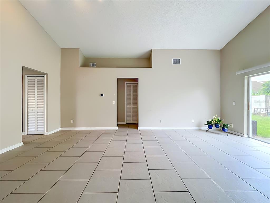 930 Rivecon Avenue Orlando, FL 32825 - Photo 8 of 40 Gallery Image 8