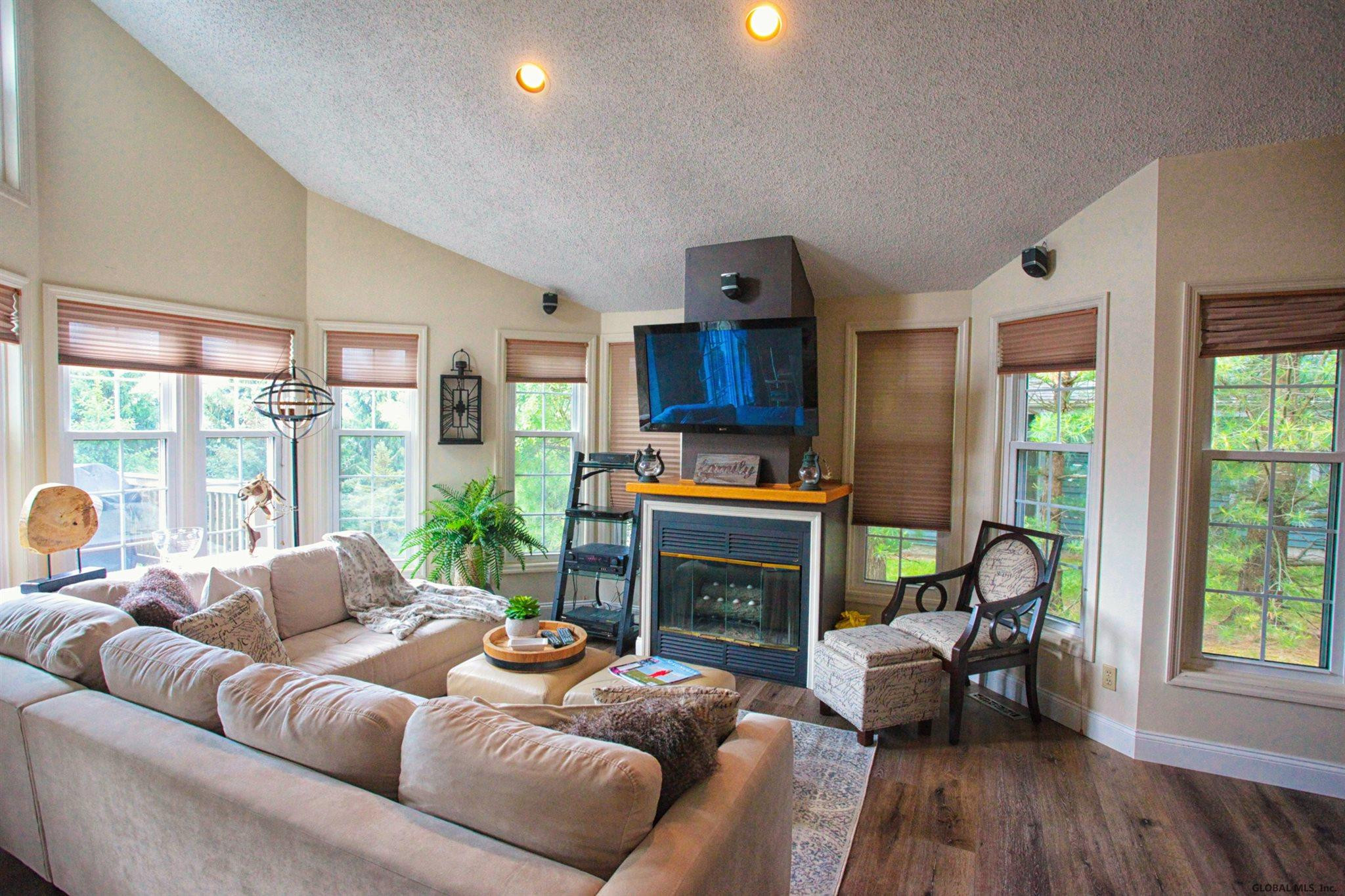 76 Kaydeross Park Road Saratoga Springs, NY 12866 - Photo 6 of 38 Photo 9