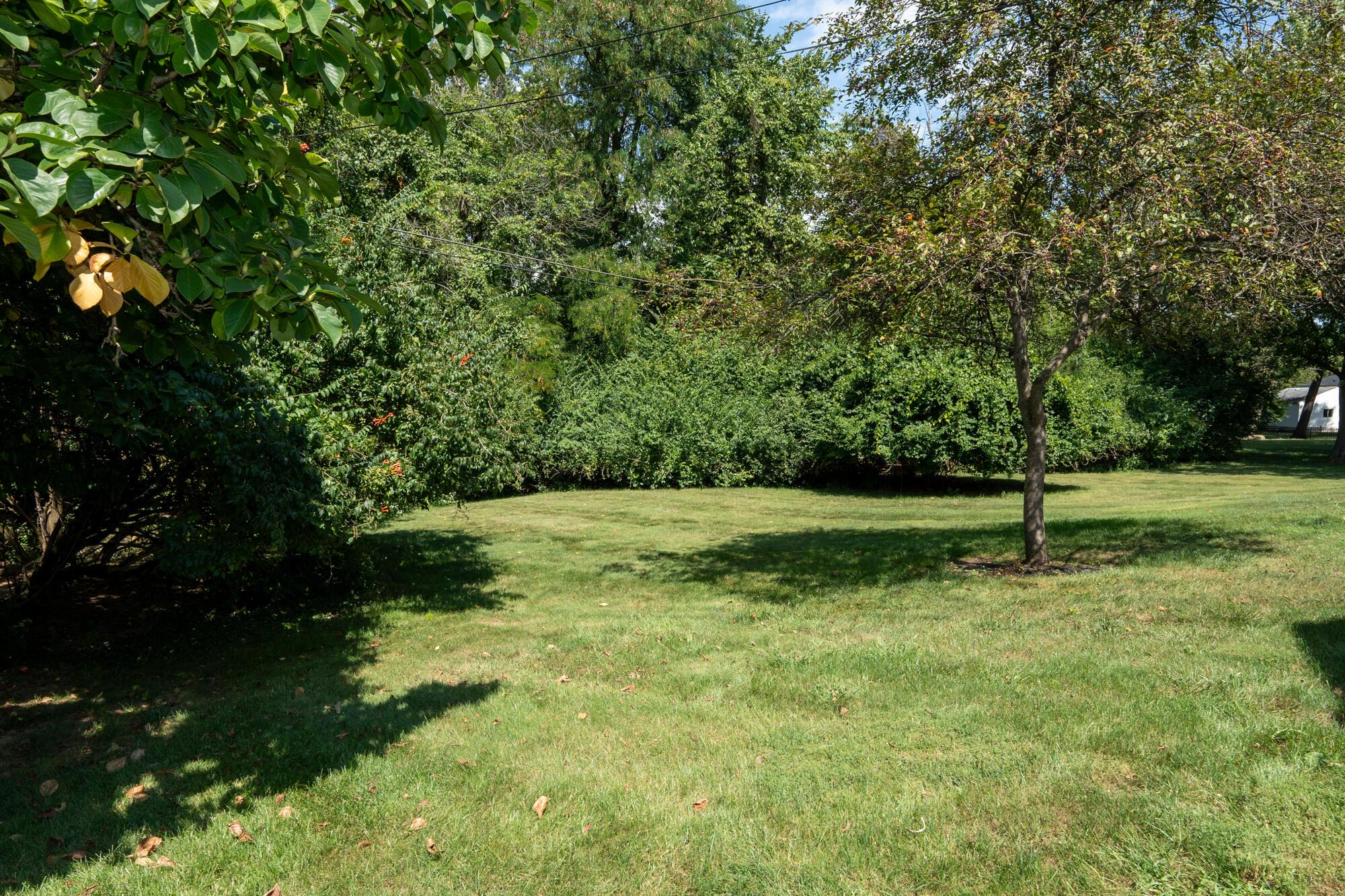 1299 Haddon Road Columbus, OH 43209 - Photo 7 of 34