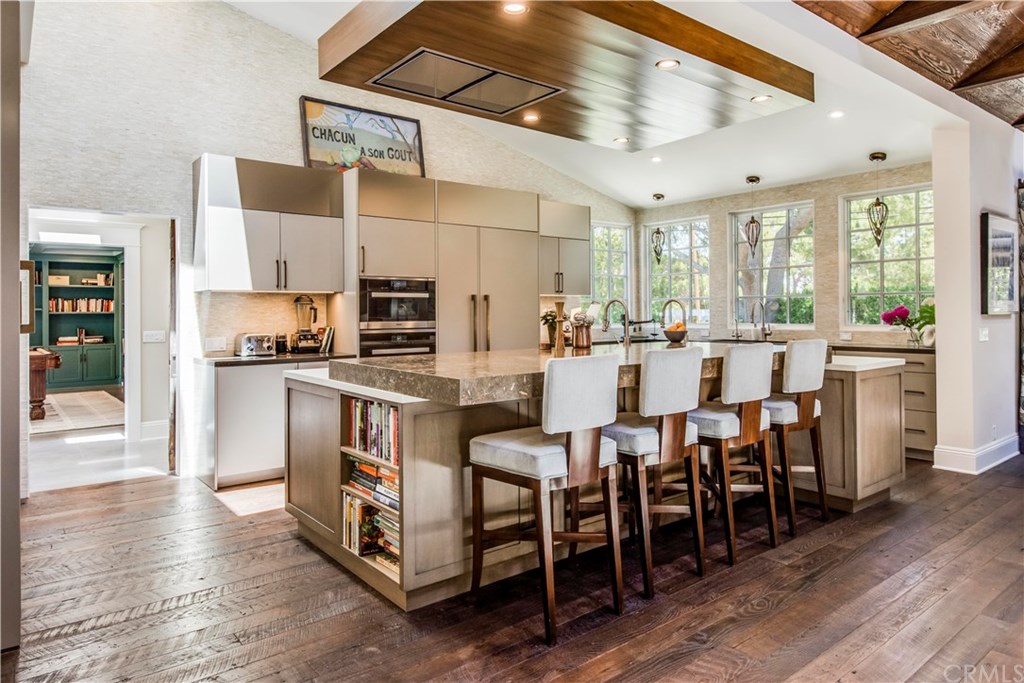 7 Acacia Road Rolling Hills, CA 90274 - Photo 4 of 25