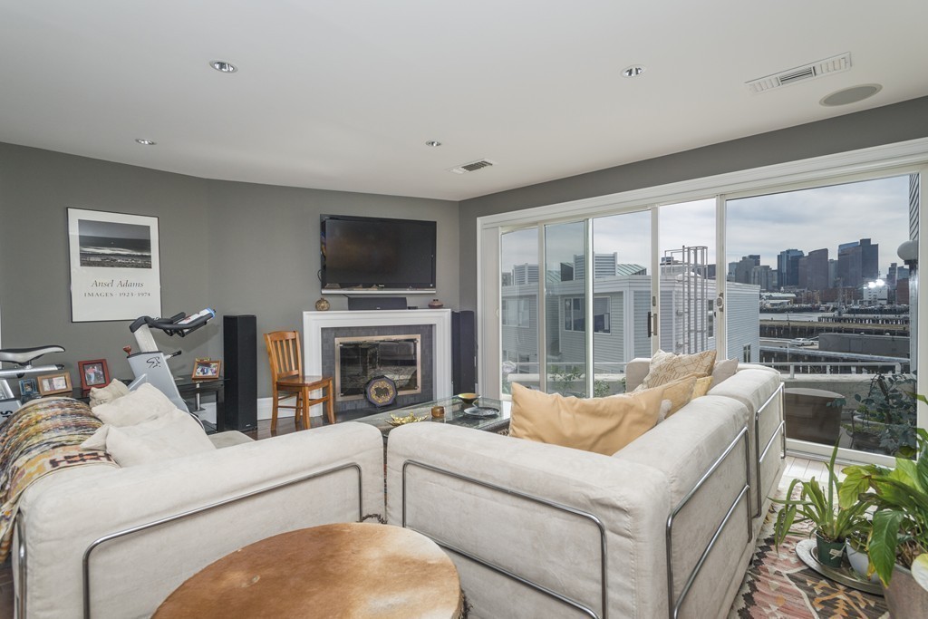 21 Constellation Wharf, Unit 21 Boston, MA 02129 - Photo 24 of 27