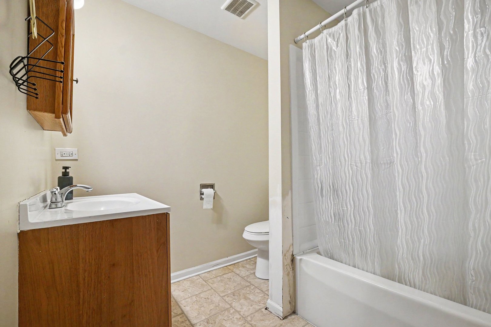 217 Michigan Street Elgin, IL 60120 - Photo 12 of 25