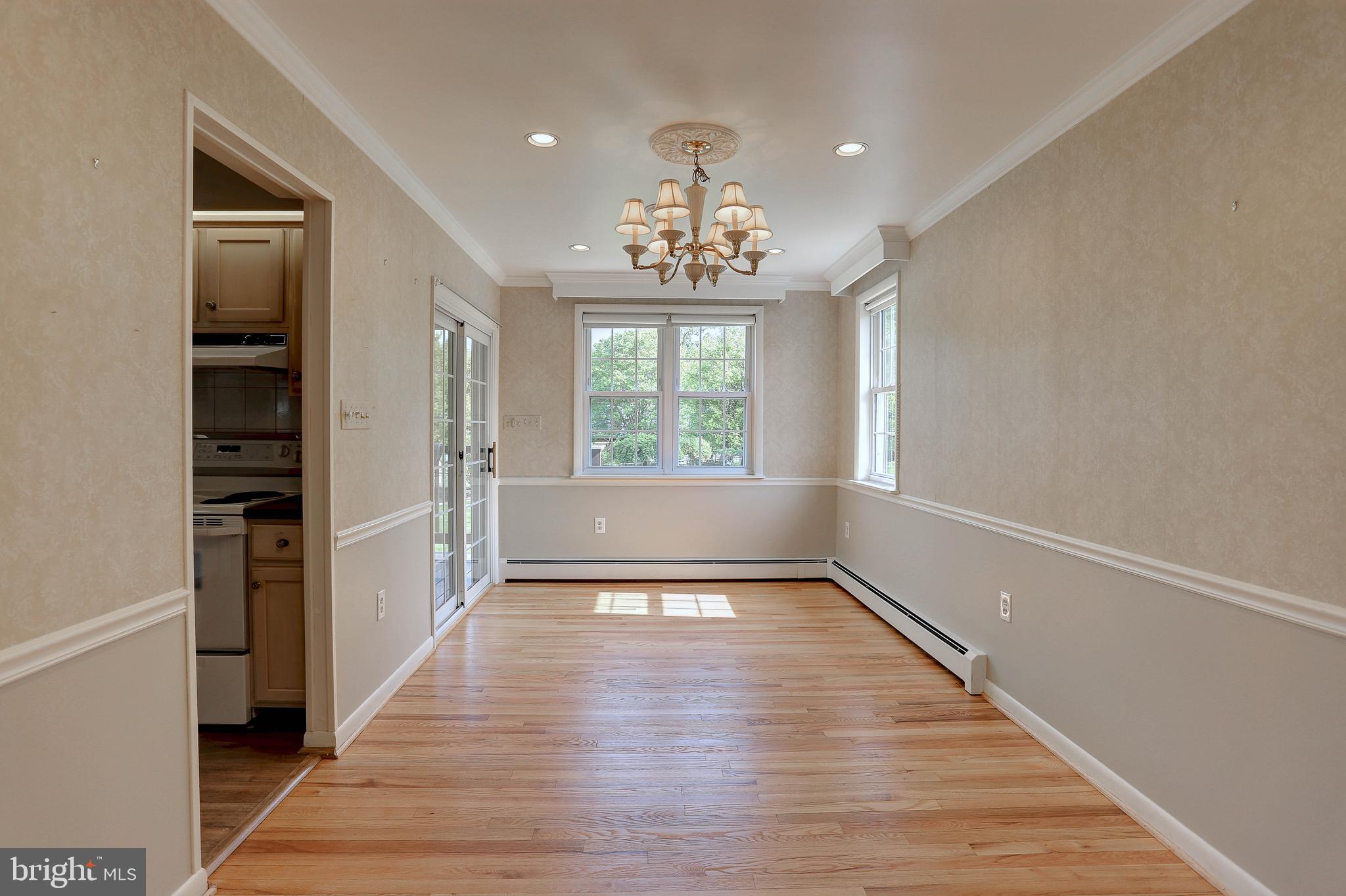 7602 Laurel Ridge Court Laurel, MD 20707 - Photo 8 of 45 Gallery Image 8