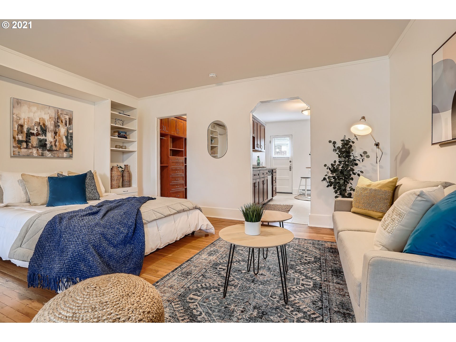 2601 Northwest Raleigh Street, Unit 14 Portland, OR 97210 - Photo 6 of 11 Gallery Image 6