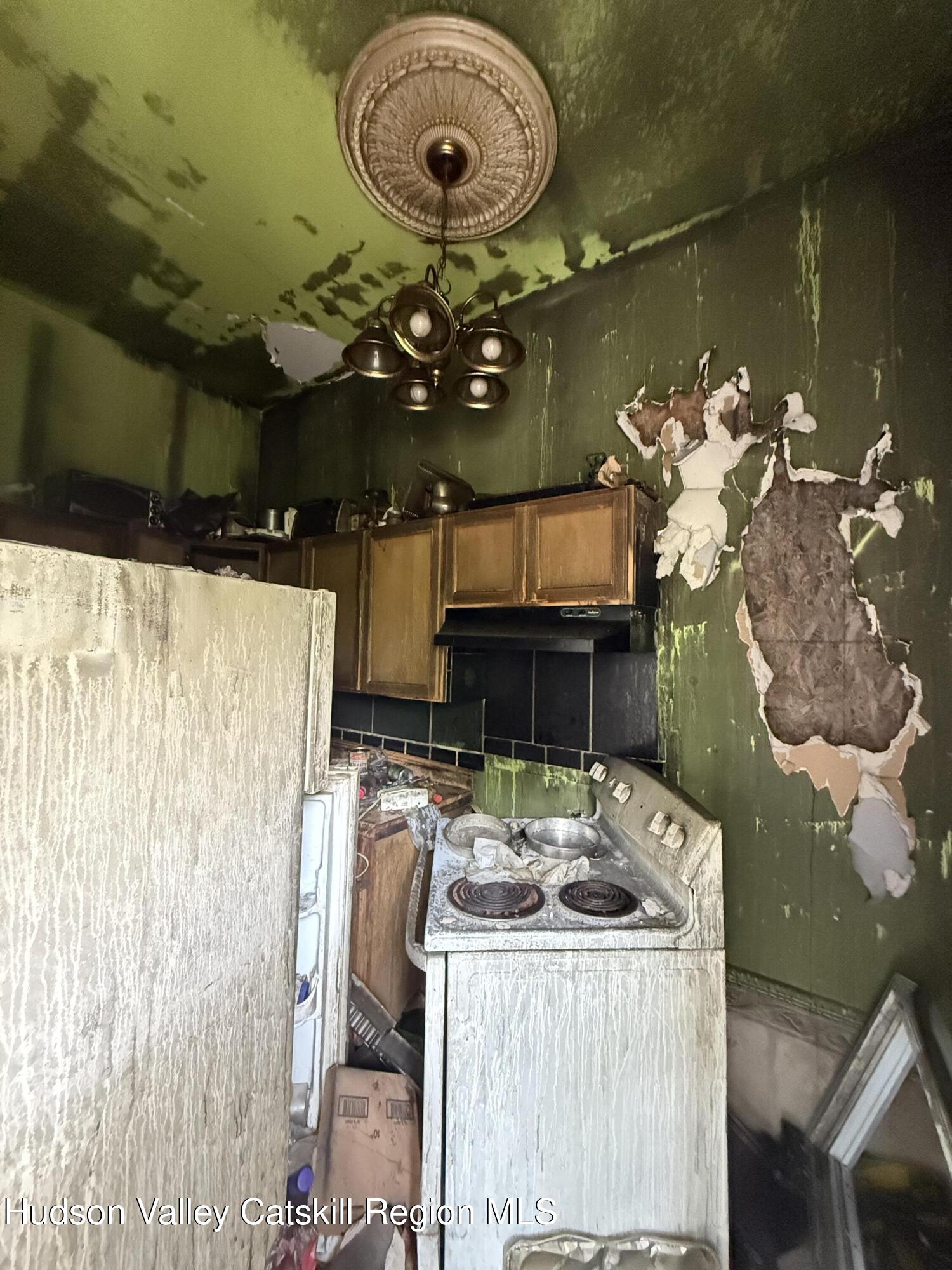 477 Main Street Catskill, NY 12414 - Photo 8 of 16 IMG_0555