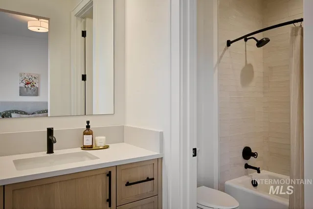 $1,972,900 | 3426 North Harvest Moon Way, Eagle, ID 83616