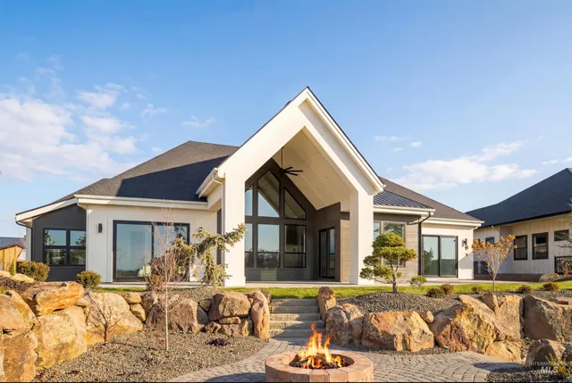 $1,972,900 | 3426 North Harvest Moon Way, Eagle, ID 83616