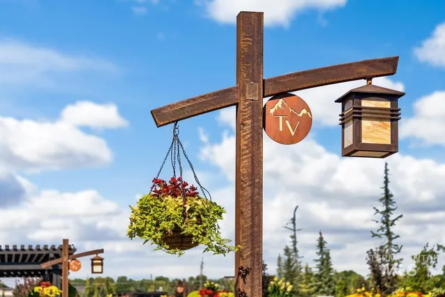 $1,972,900 | 3426 North Harvest Moon Way, Eagle, ID 83616