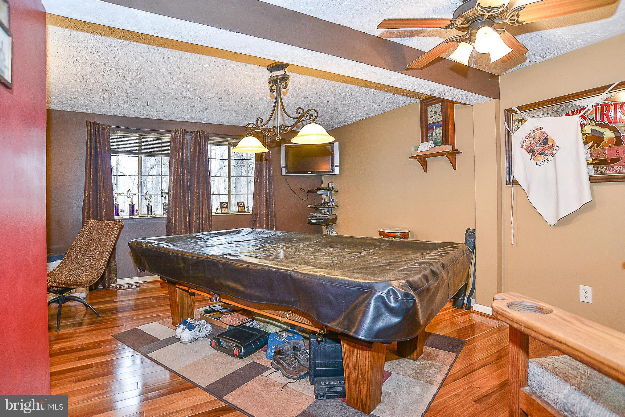 8796 Newington Commons Road Lorton, VA 22079 - Photo 9 of 19 Living Room