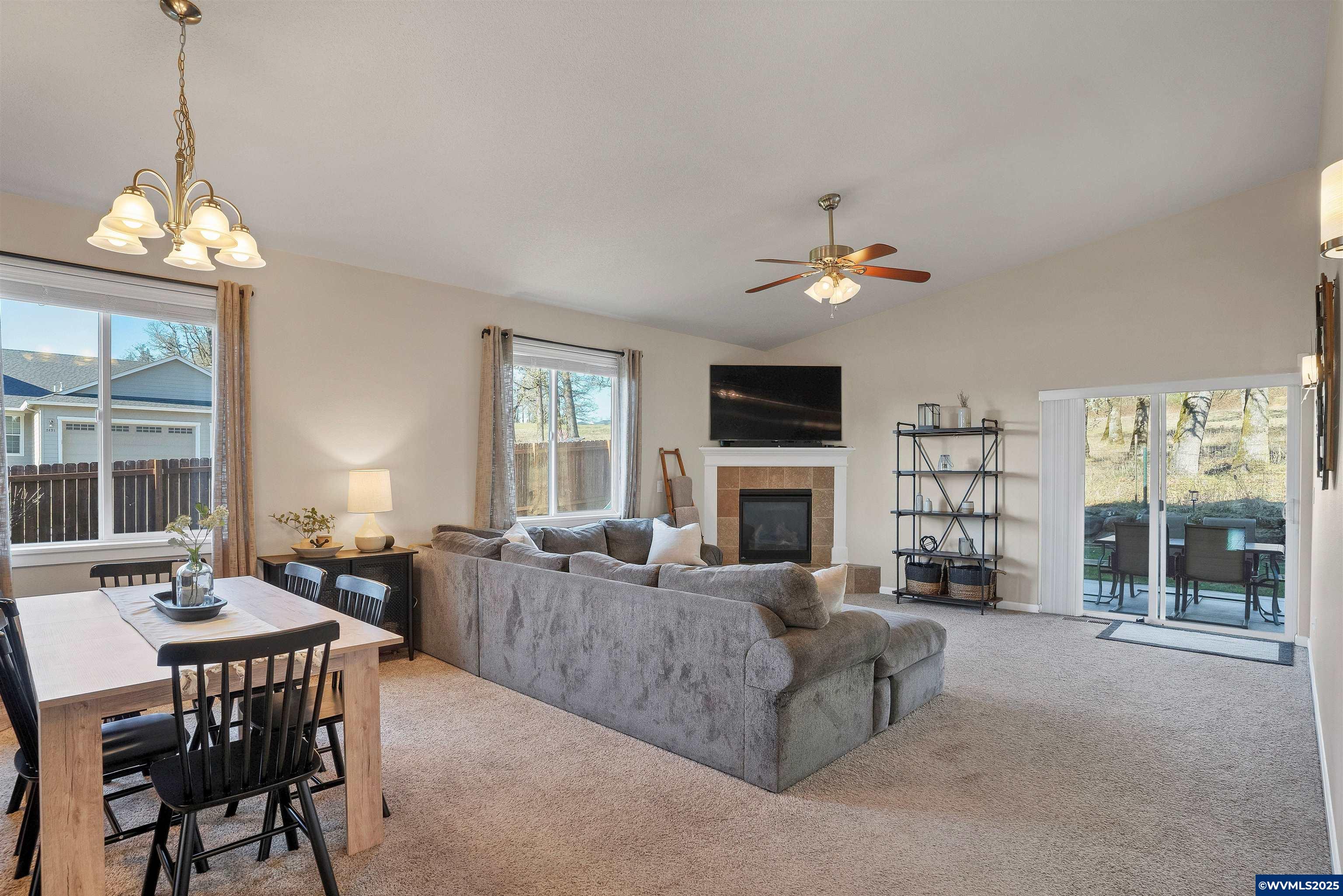 5801 Delaney Road Southeast Turner, OR 97392 - Photo 6 of 18 Gallery Image 6