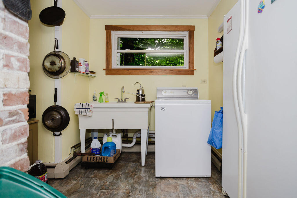 77 Main Street New Sharon, ME 04955 - Photo 10 of 70 taylor-kaminsky-photo-28