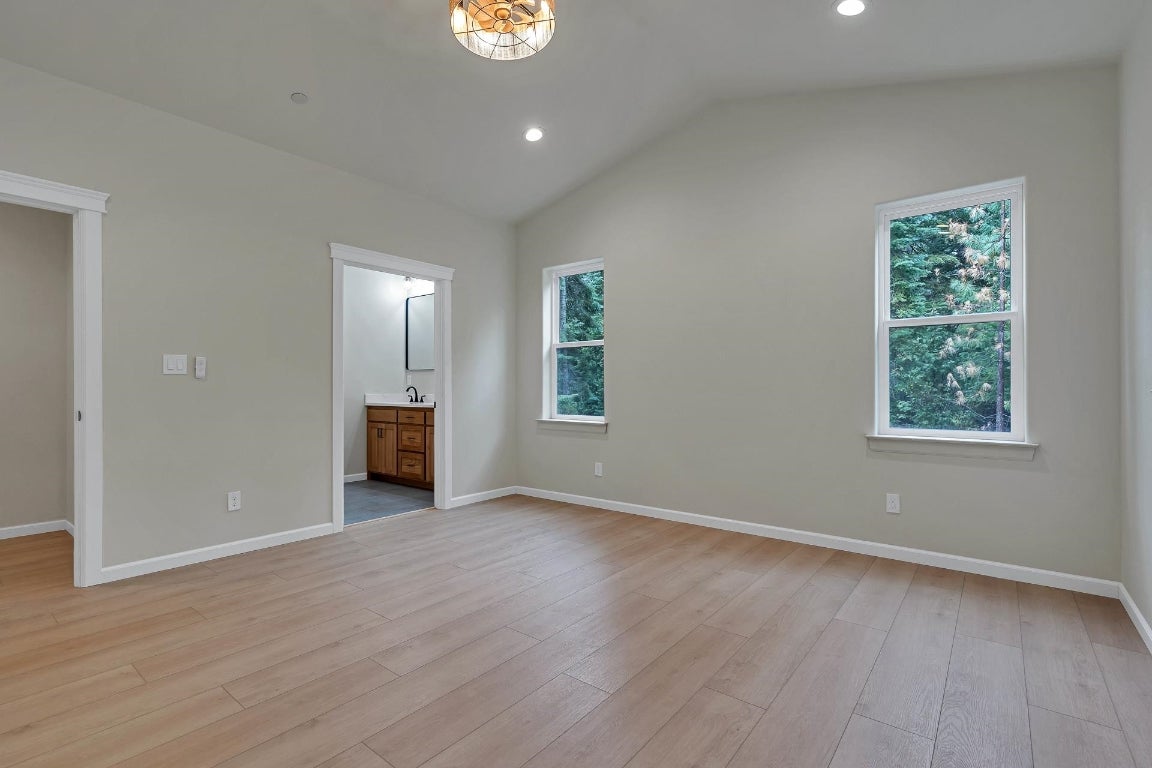 457 Skyview Road Mount Shasta, CA 96067 - Photo 32 of 44 Gallery Image 32
