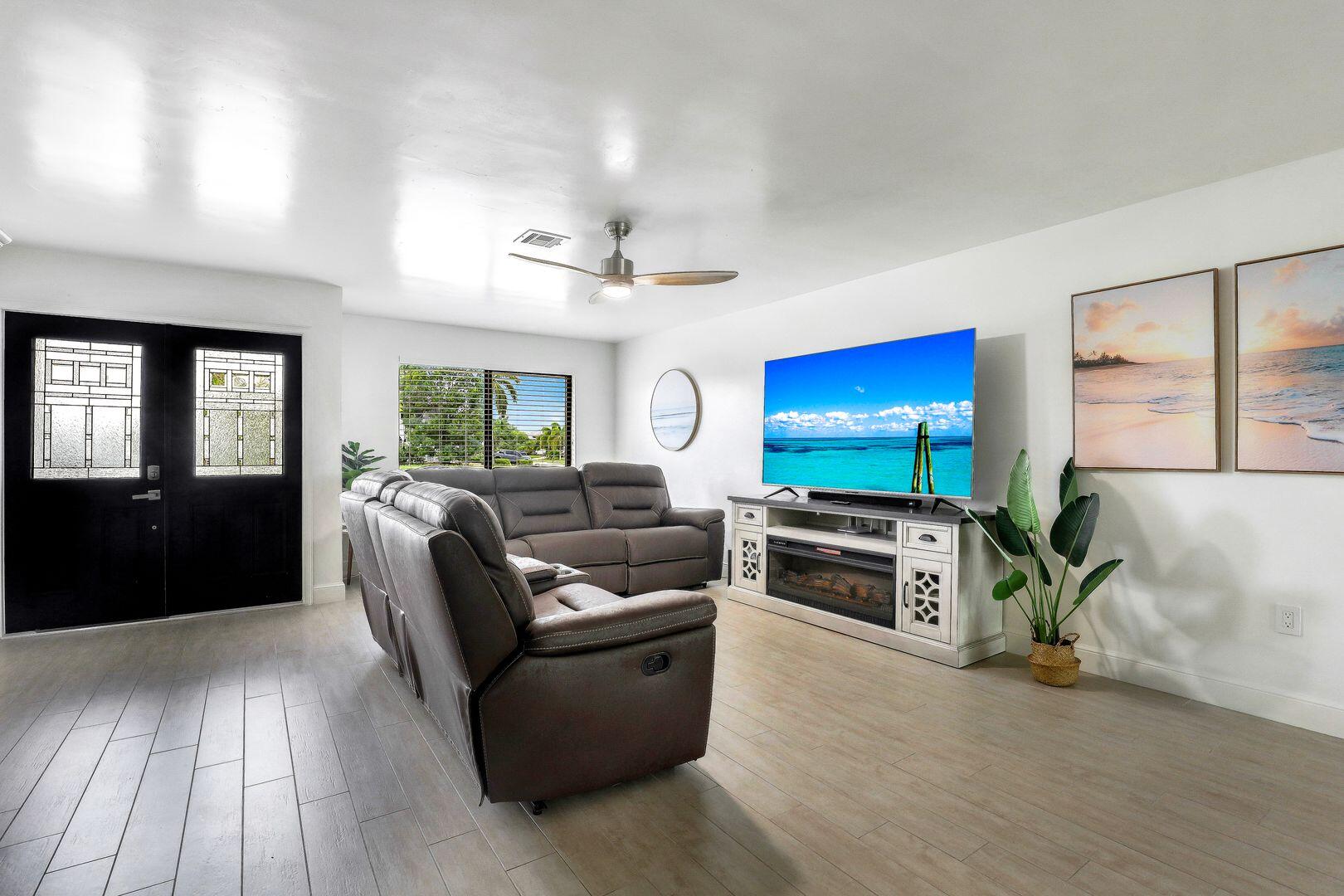 387 South Heathwood Drive Marco Island, FL 34145 - Photo 15 of 25 387 S Heathwood Dr, Marco Island, FL 341