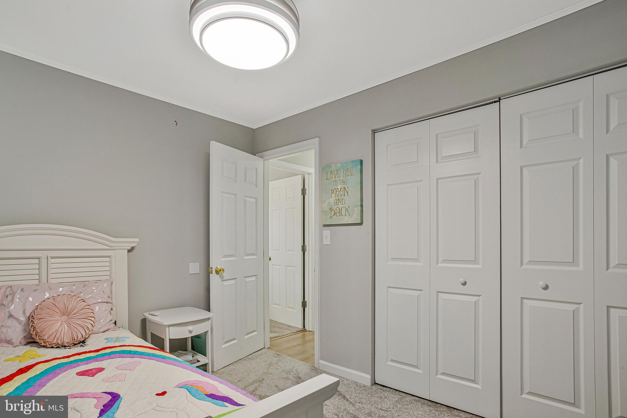 114 River Road Edgewater, MD 21037 - Photo 22 of 30 a bedroom with furniture and a window
