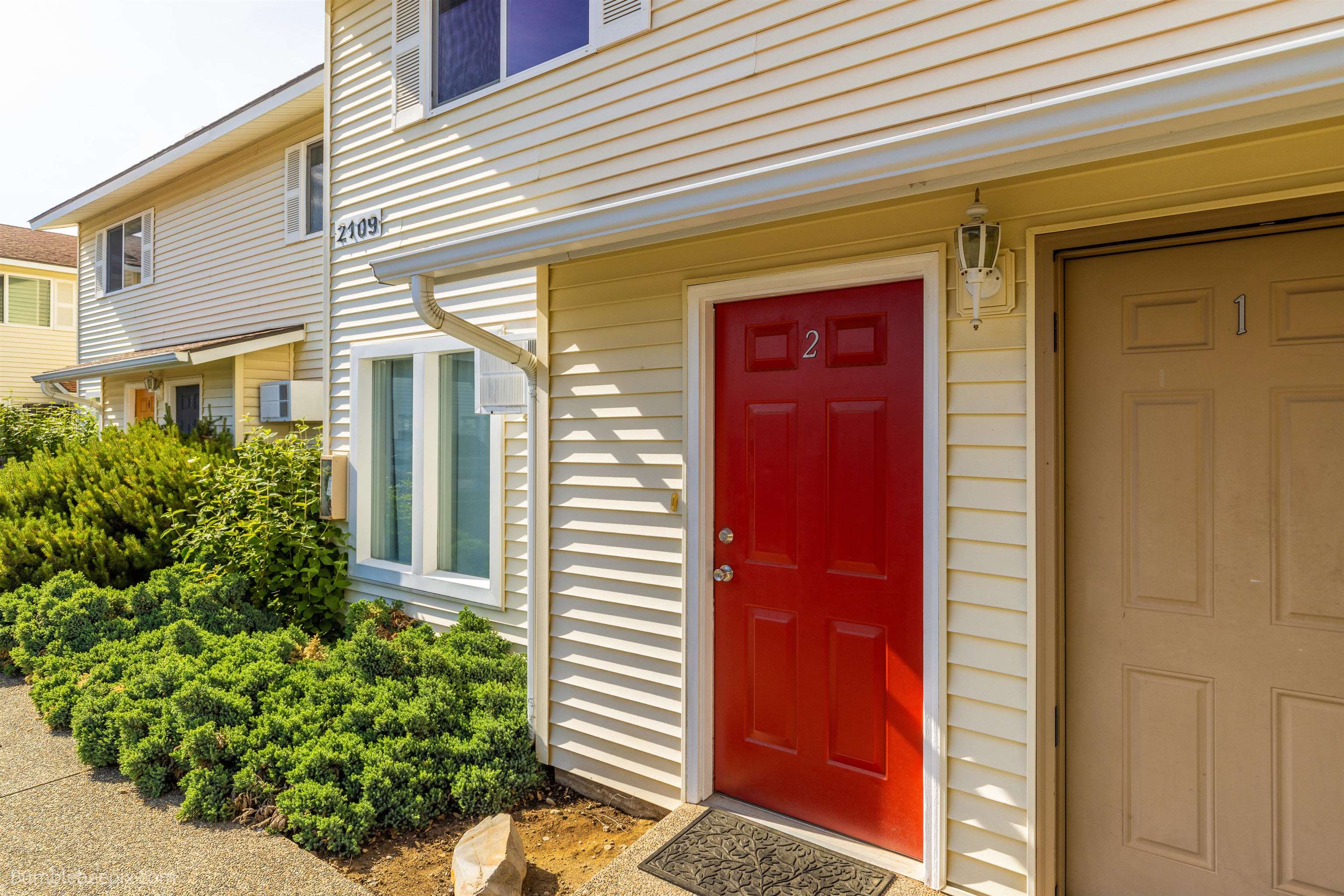 2109 North Houk Road, Unit 2 Spokane Valley, WA 99216 - Photo 2 of 24 Gallery Image 2