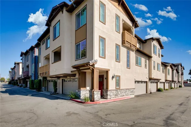 $699,000 | 717 South Azusa Avenue, Unit C, Azusa, CA 91702